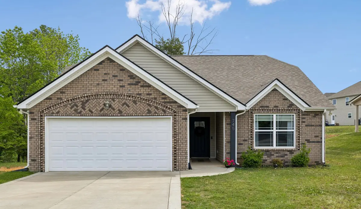 745 Cedar Ln, Springfield, TN 37172 - #1