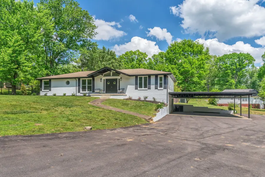 1009 Primrose Dr, Greenbrier, TN 37073 - #2