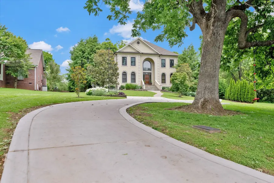 749 Adkisson Ln, Nashville, TN 37205 - #2