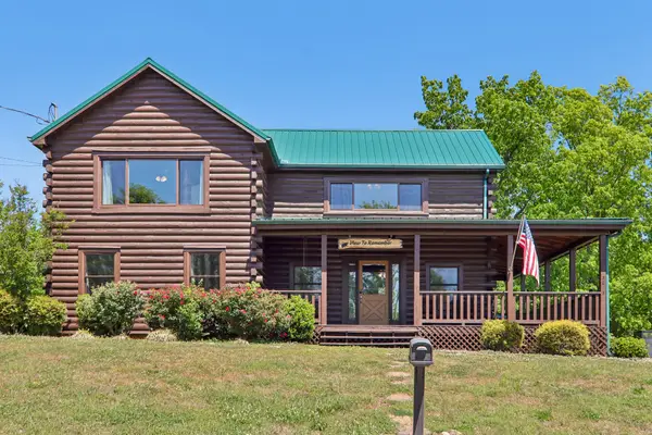 2043 Oakmont Dr, Sevierville, TN 37876