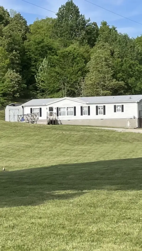 2450 W Leatherwood Rd, Cumberland Furnace, TN 37051