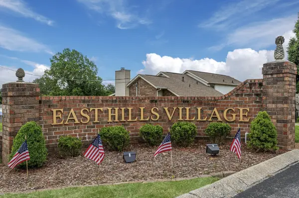 220 Village Cir W #220, Dickson, TN 37055