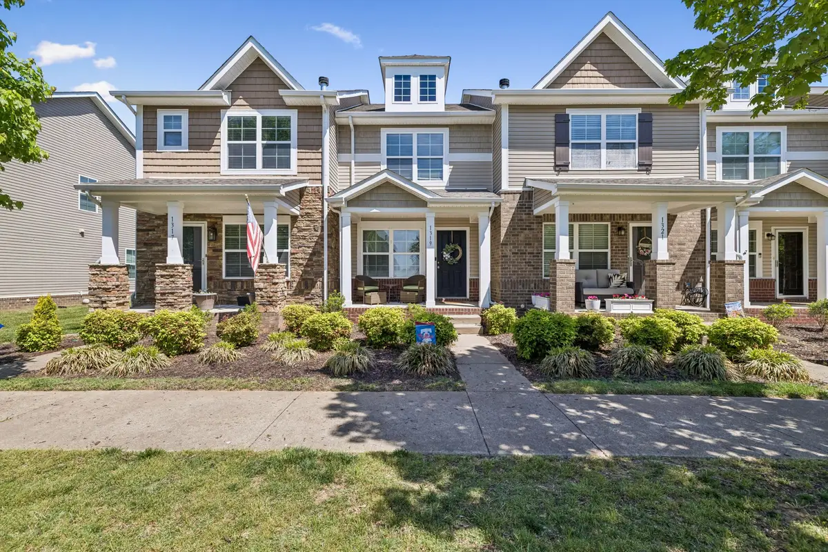 1319 Riverbrook Dr, Hermitage, TN 37076 - #1