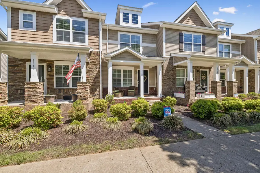1319 Riverbrook Dr, Hermitage, TN 37076 - #3