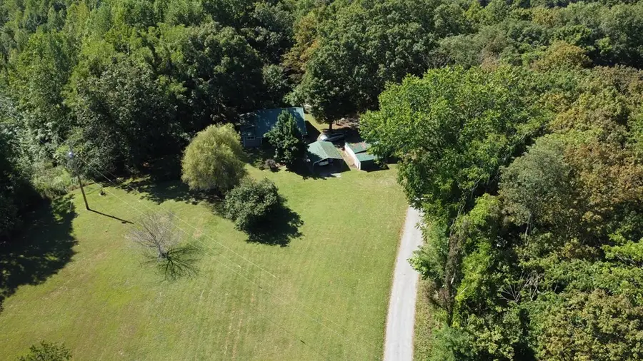 140 Spivey Ln, Gainesboro, TN 38562 - #2