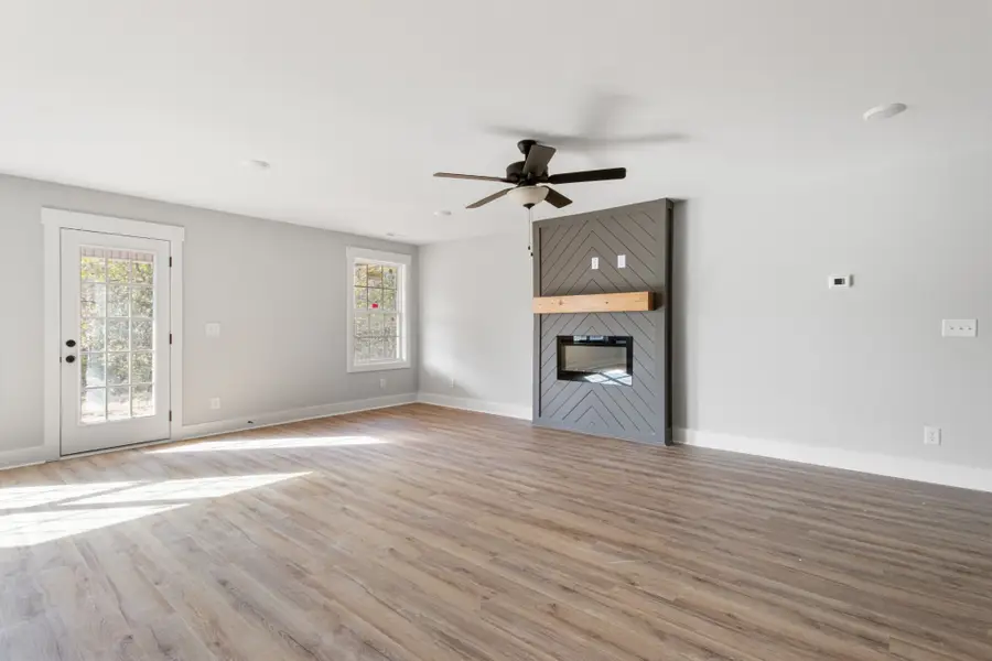 1302 Isaiah Dr, Clarksville, TN 37042 - #3