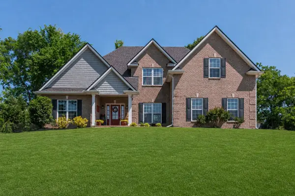 1028 Proud Eagle Dr, Eagleville, TN 37060