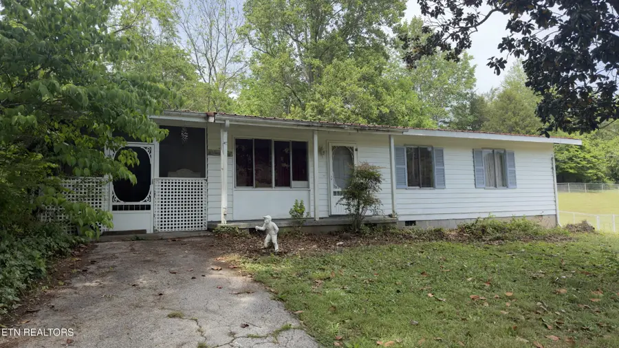 8904 W Simpson Rd, Knoxville, TN 37920 - #3