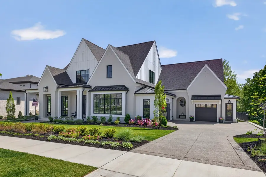 8860 Edgecomb Dr, College Grove, TN 37046 - #2