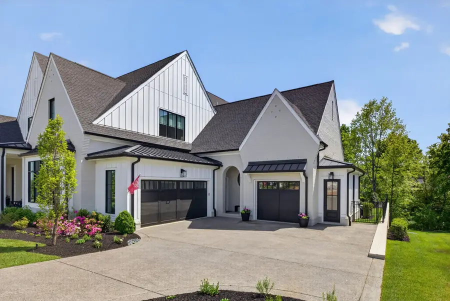 8860 Edgecomb Dr, College Grove, TN 37046 - #3