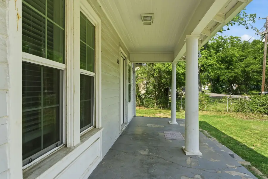 1801 Elizabeth Rd, Nashville, TN 37218 - #2