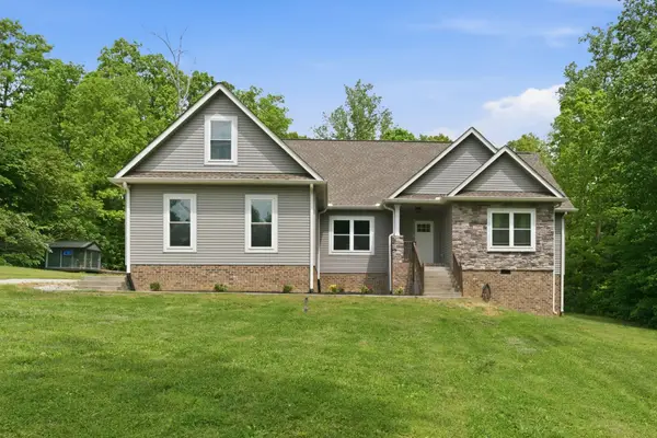 1091 Garton Rd, Burns, TN 37029