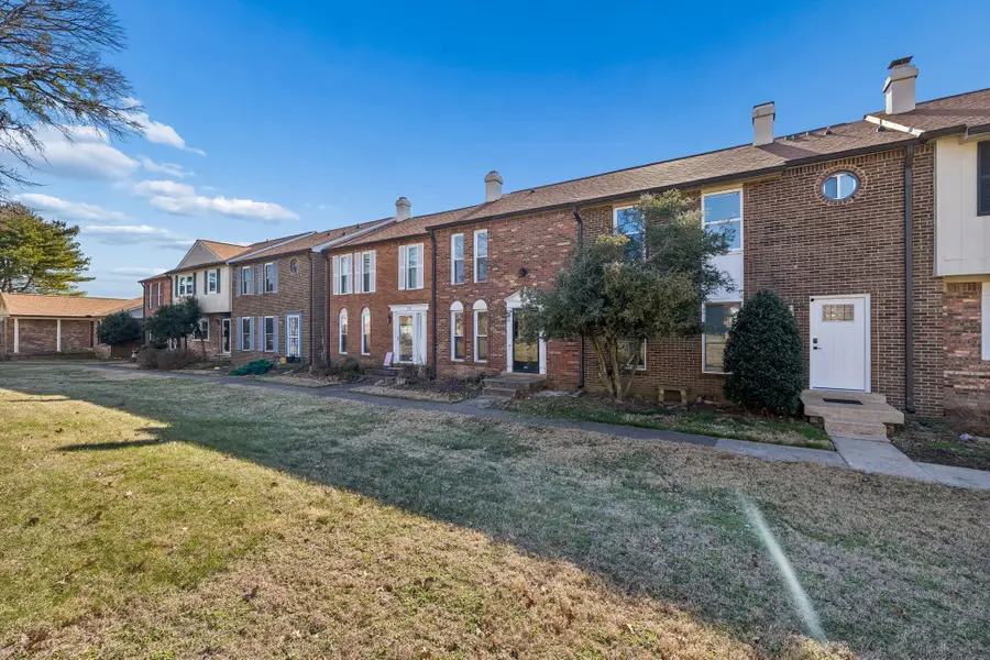 313 Huntington Ridge Dr, Nashville, TN 37211 - #2