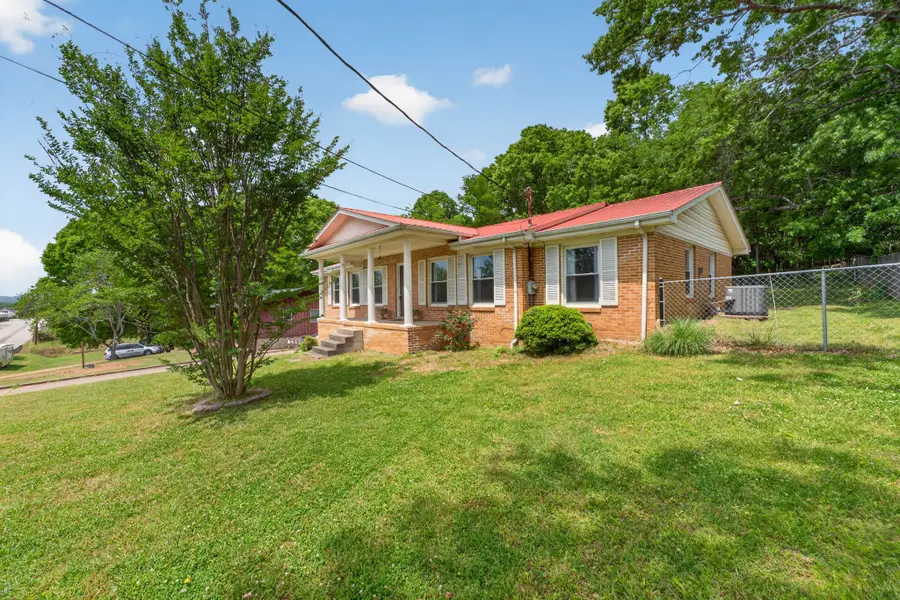 621 Carmack Ave, Carthage, TN 37030 - #3