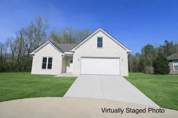25 Weatherstone Dr, Jackson, TN 38305
