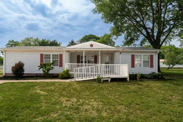 1074 Katherine St, Gallatin, TN 37066