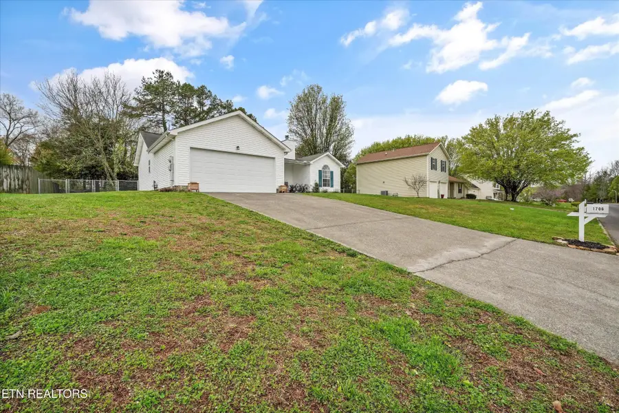 1706 Chesapeake Drive, Athens, TN 37303 - #2
