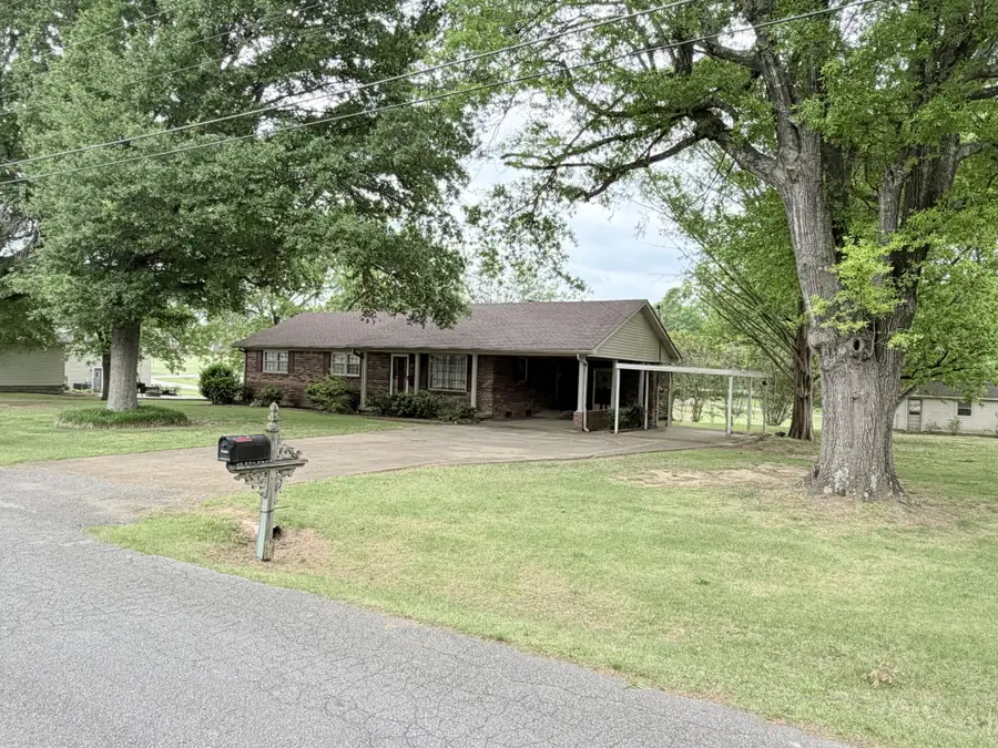 360 General Forrest Dr, Bruceton, TN 38317 - #2