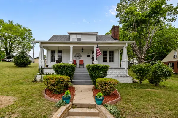 412 High St, Dickson, TN 37055