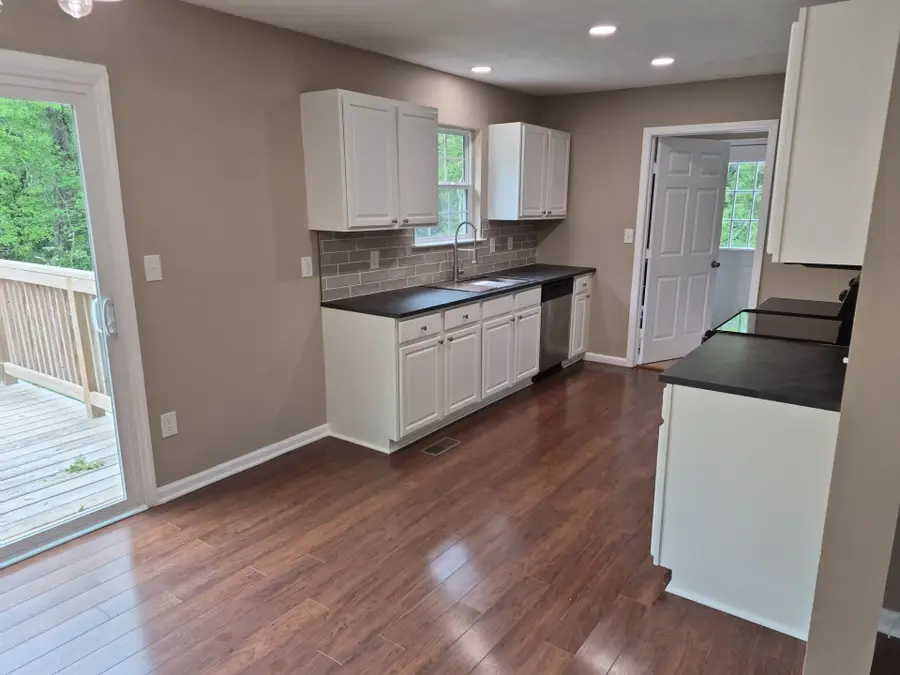 211 St Catherine Ct, Columbia, TN 38401 - #2