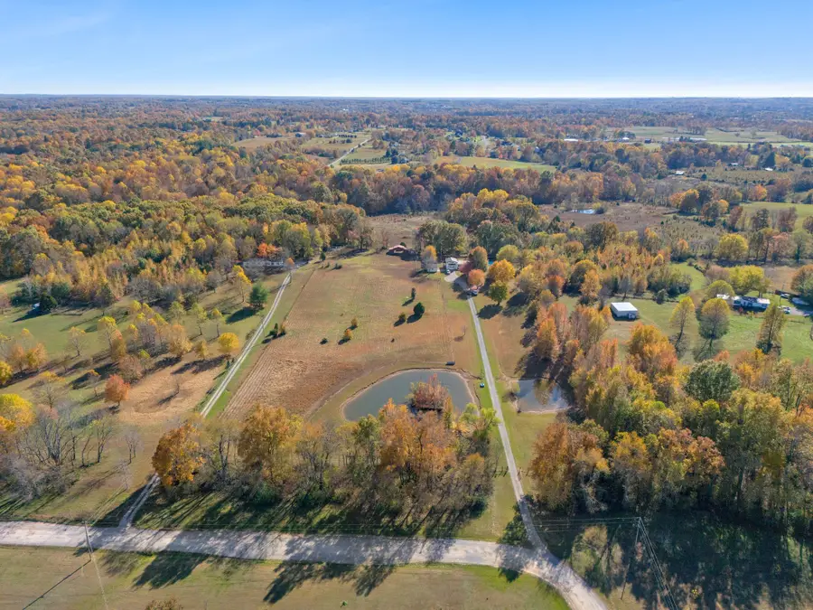 1325 Lost Country Dr, Springfield, TN 37172 - #2