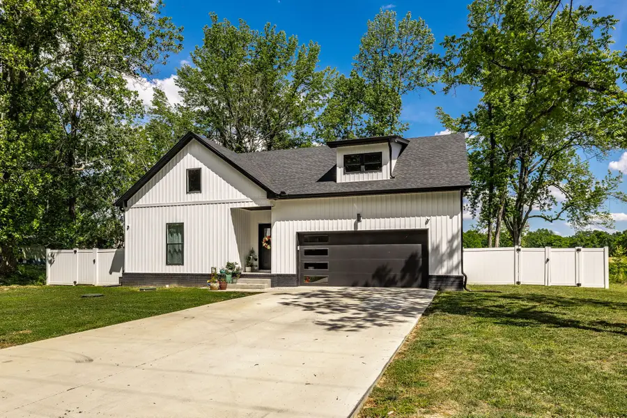 1885 Woodruff Ave, Greenbrier, TN 37073 - #3