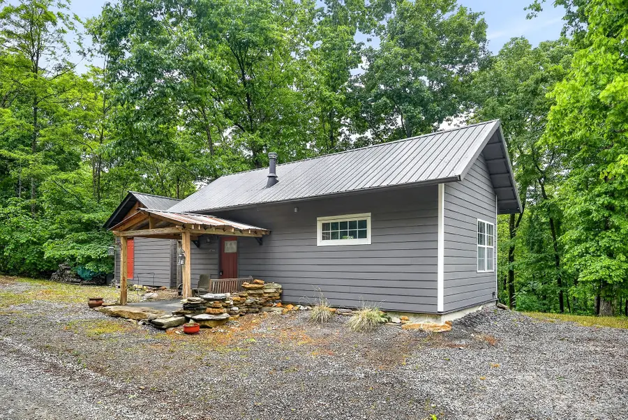 883 Rock Springs Rd, Celina, TN 38551 - #2