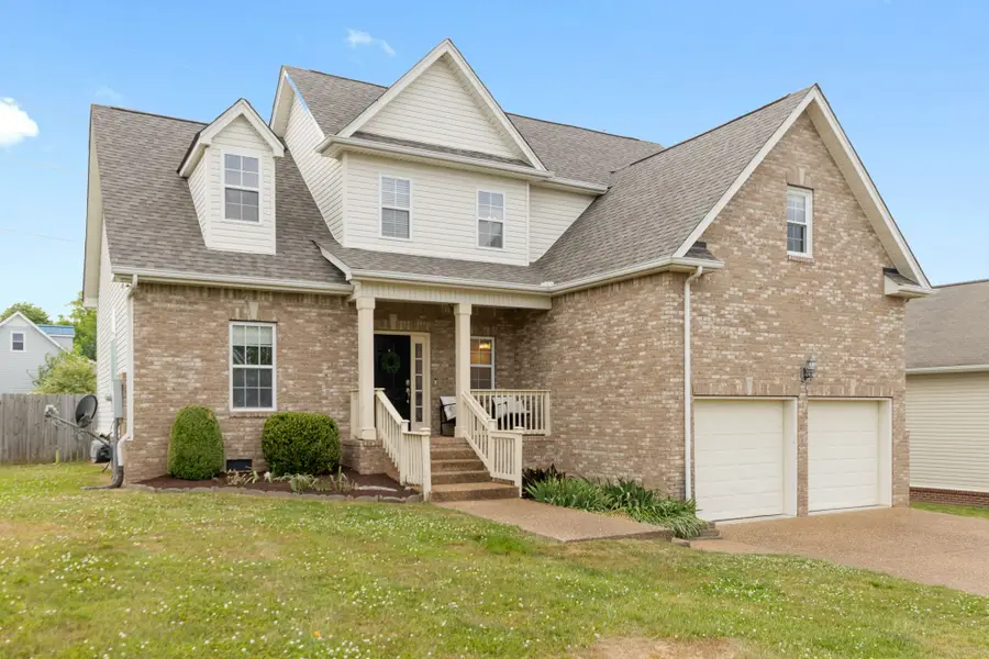 3992 Kristen St, Spring Hill, TN 37174 - #2