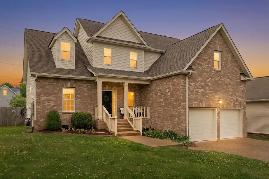 3992 Kristen St, Spring Hill, TN 37174 - #3