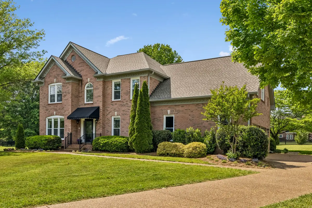 2430 Douglass Glen Ln, Franklin, TN 37064 - #1