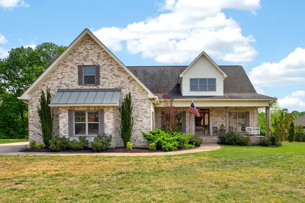 106 Renee Ct, Cottontown, TN 37048