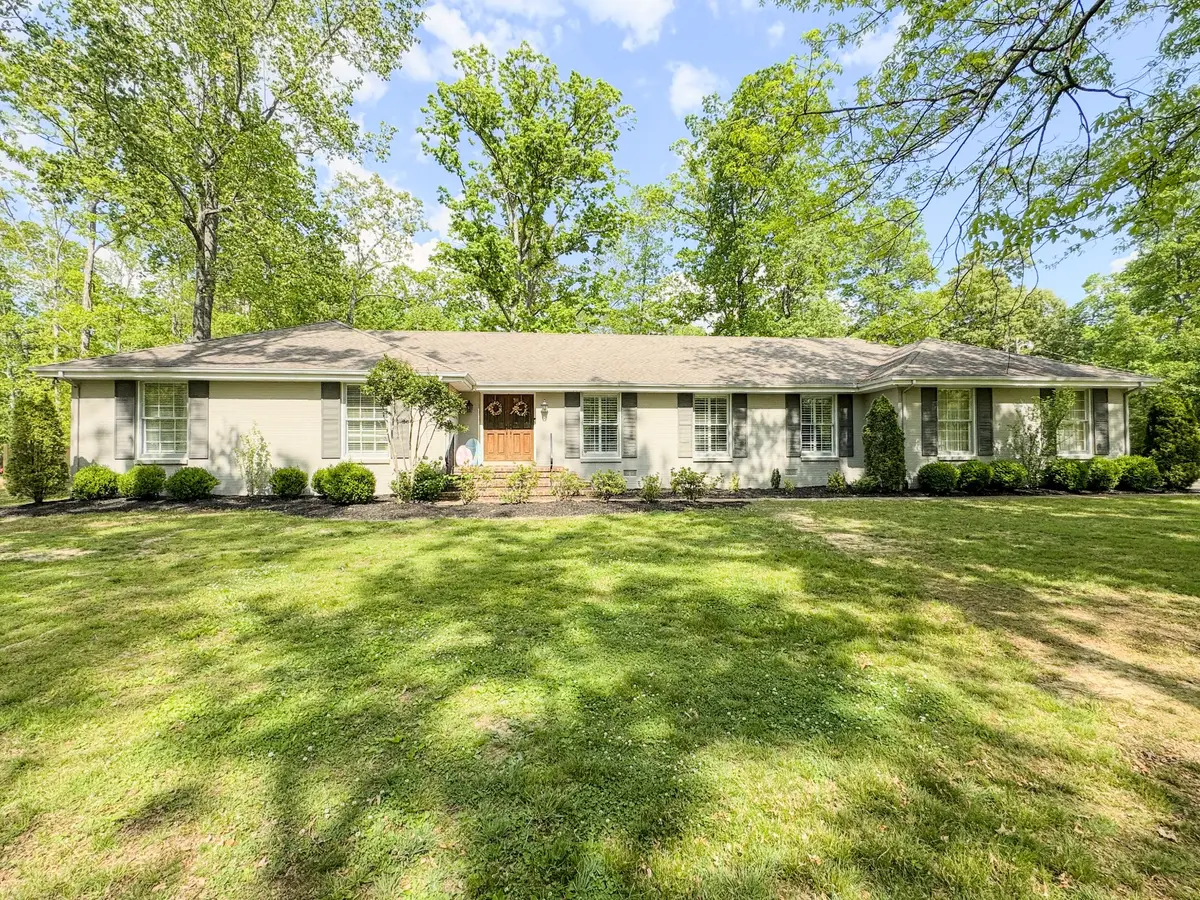 1506 Hillwood Cir, Lafayette, TN 37083 - #1