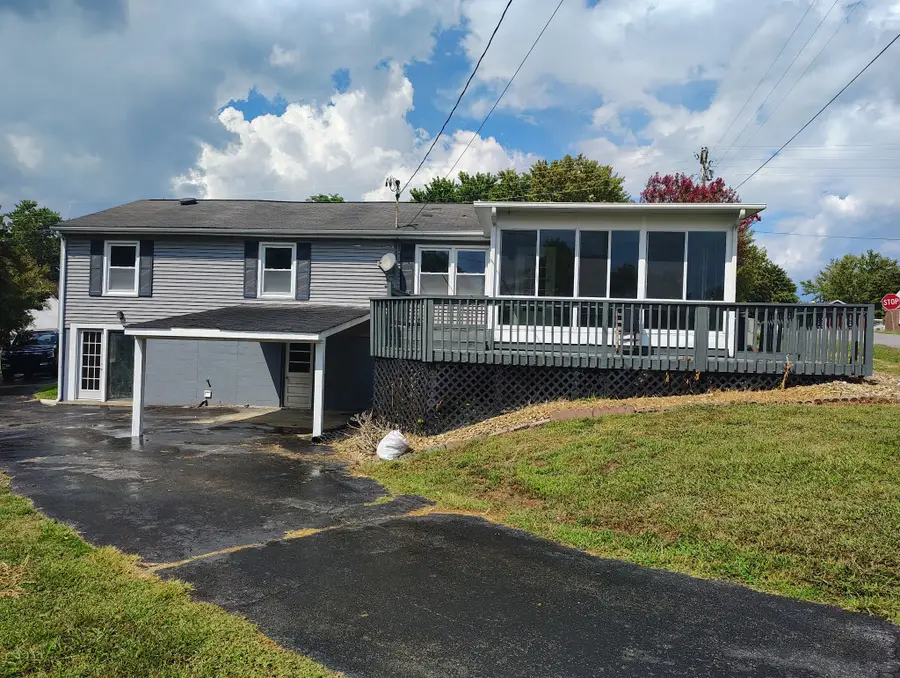108 Young Ave, Lafayette, TN 37083 - #3
