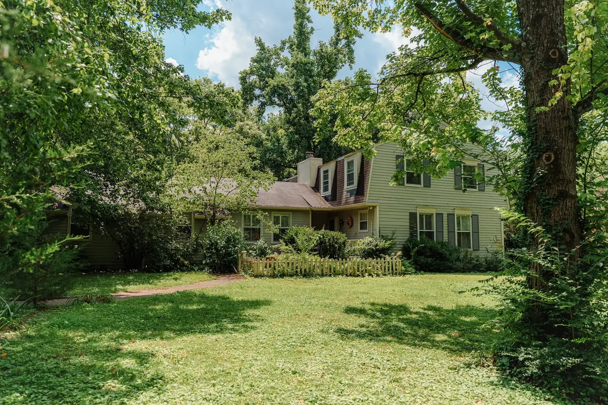 100 Bellevue Dr W, Nashville, TN 37205 - #1