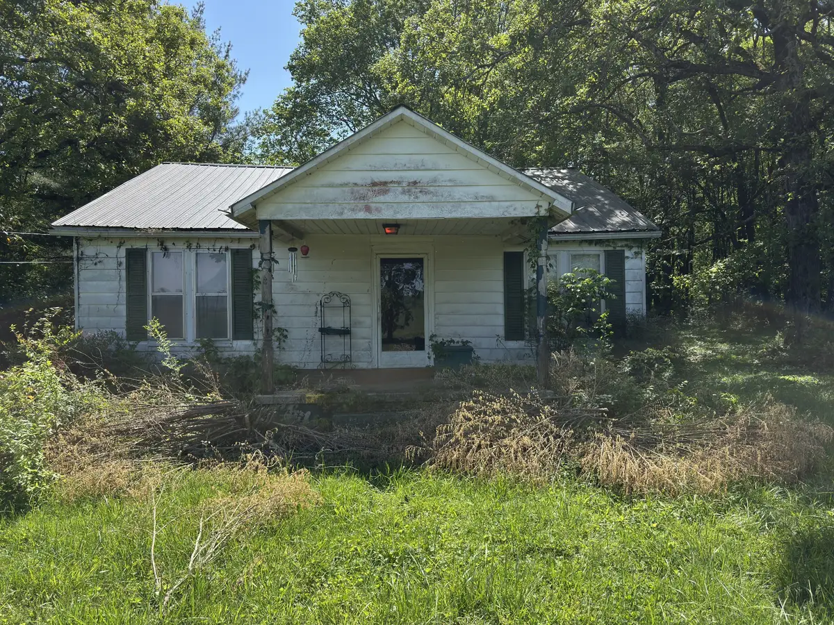 5312 Bluff Springs Rd, McMinnville, TN 37110 - #1