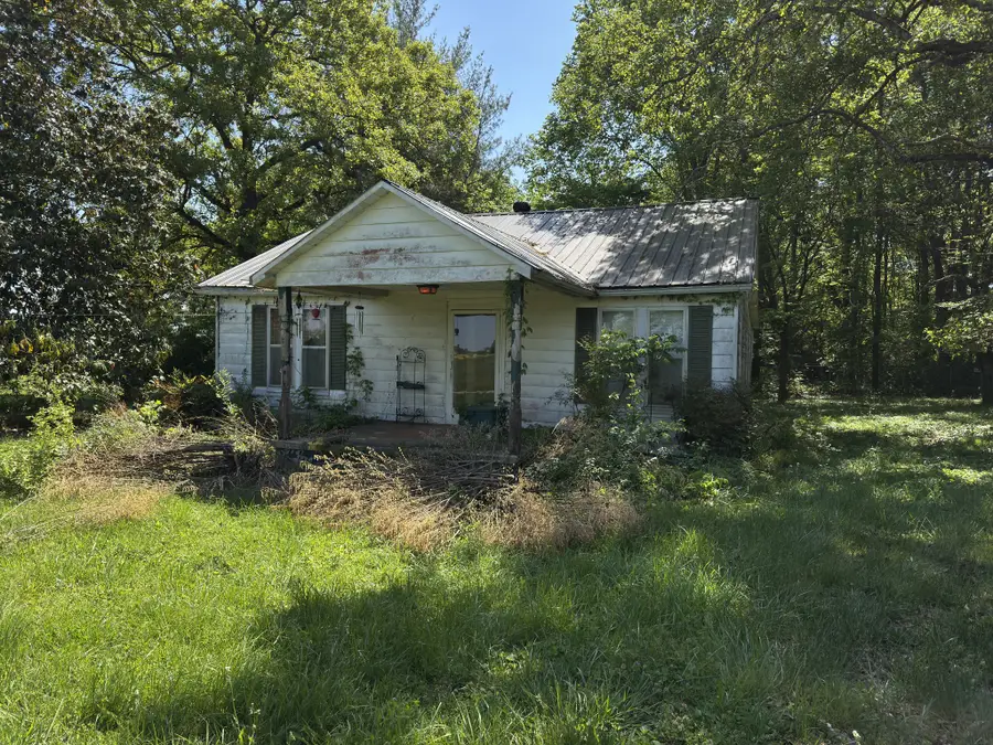 5312 Bluff Springs Rd, McMinnville, TN 37110 - #3