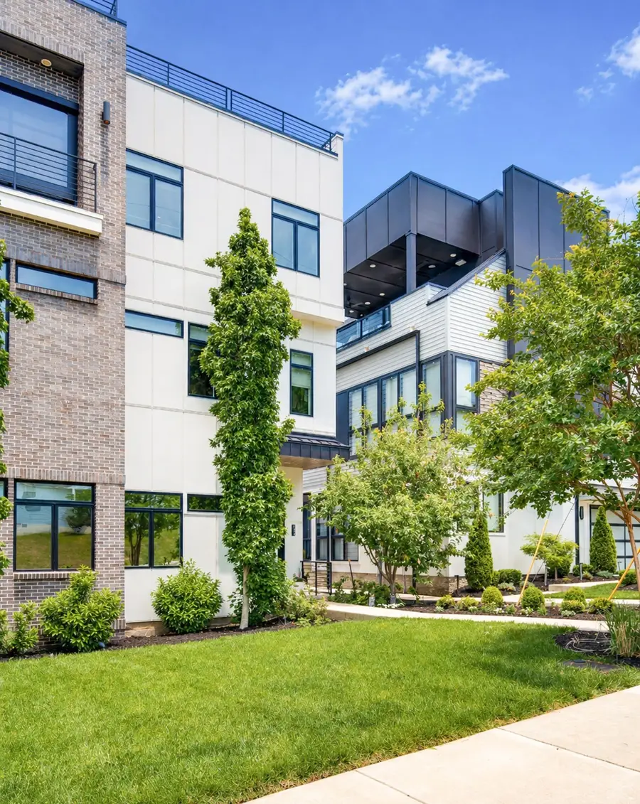 1014 9th Ave S, Nashville, TN 37203 - #2