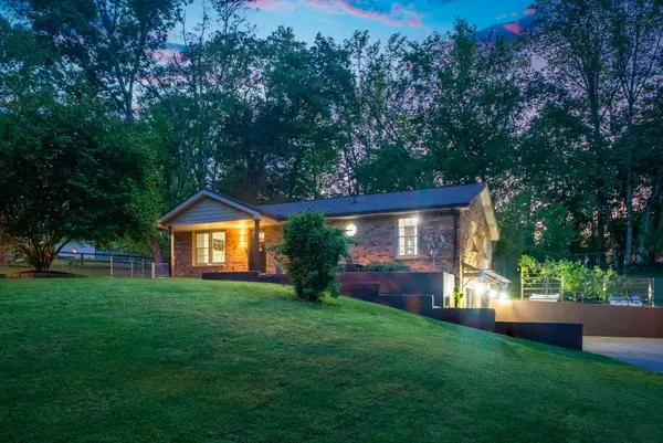 624 Bryan Rd, Clarksville, TN 37043