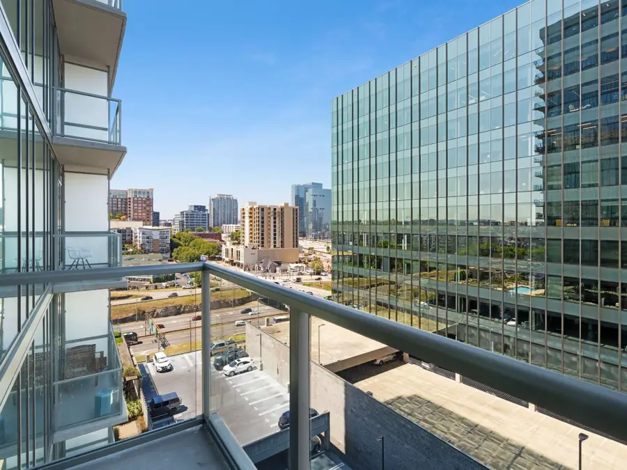 1212 Laurel St #1010, Nashville, TN 37203 - #2