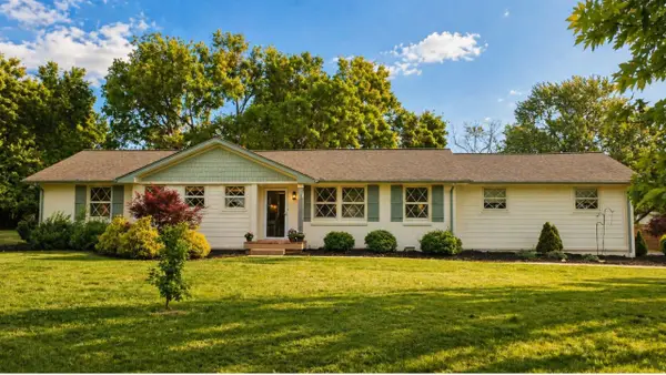 654 Oakley Dr, Nashville, TN 37220