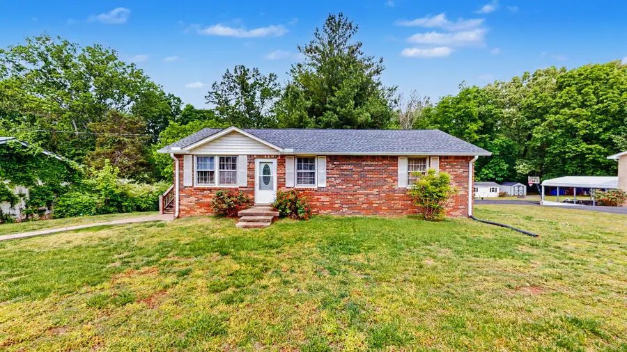 109 Phillips St, Charlotte, TN 37036 - #2