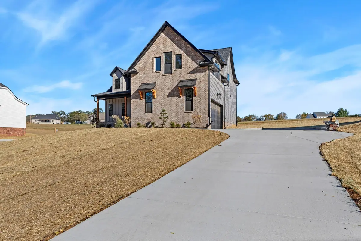 1705 Sulphur College Rd, Hartsville, TN 37074 - #1