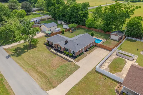 804 Redwood Cir, Columbia, TN 38401