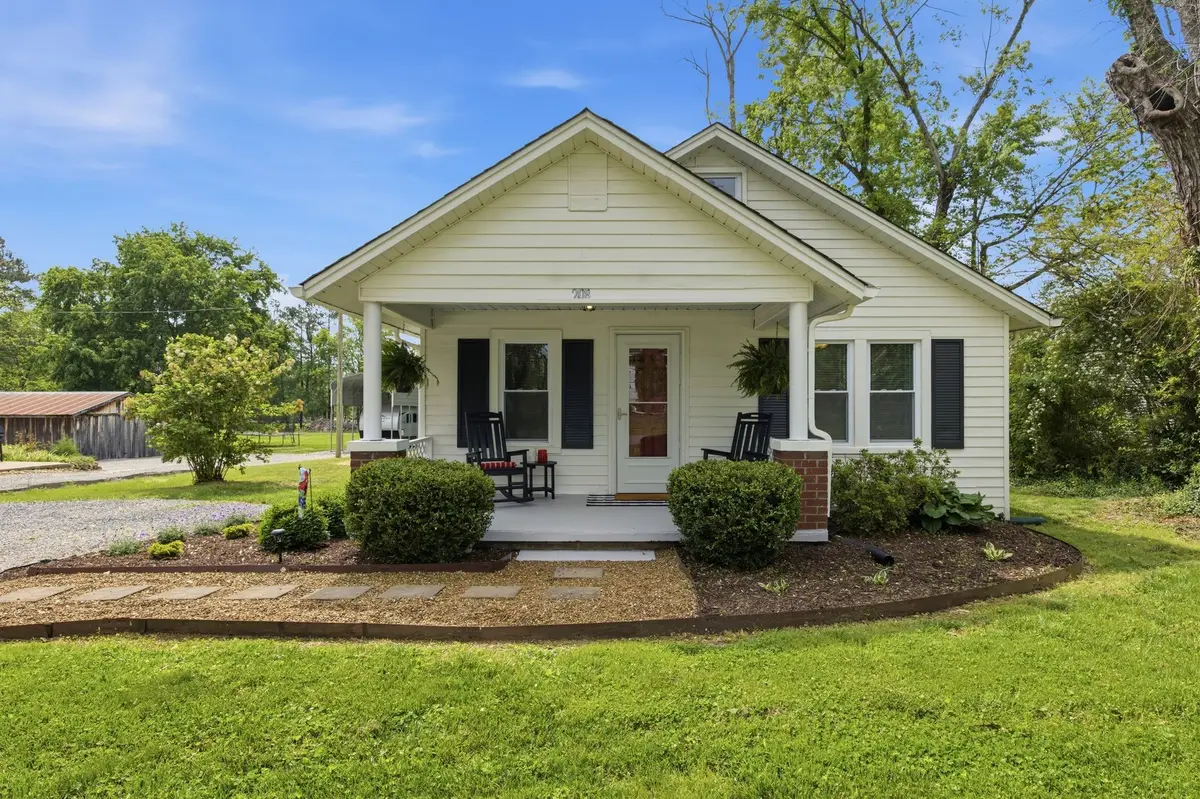 208 W South St, Greenbrier, TN 37073 - #1