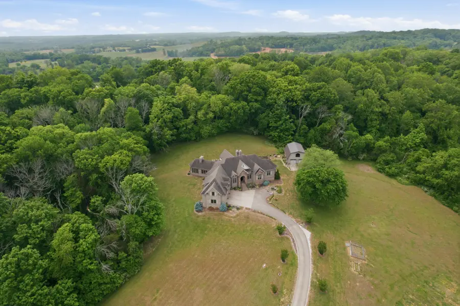 2160 Darks Mill Rd, Columbia, TN 38401 - #2