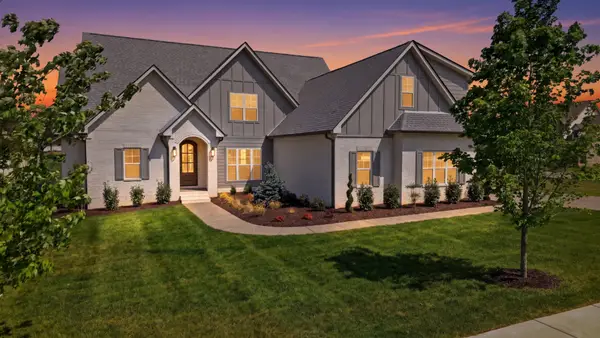 1005 Stone Creek Ln, Lebanon, TN 37087