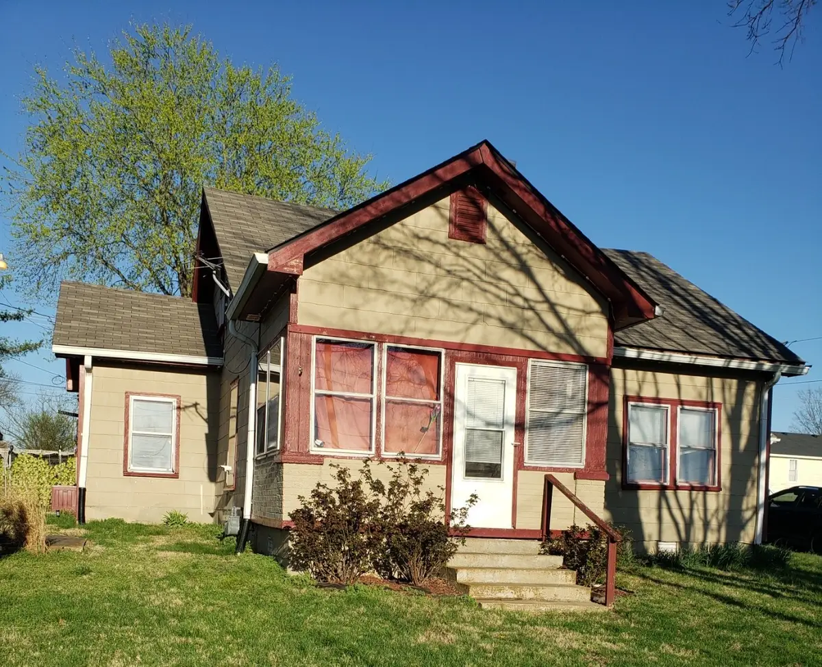 2461 Old Greenbrier Pike, Greenbrier, TN 37073 - #1