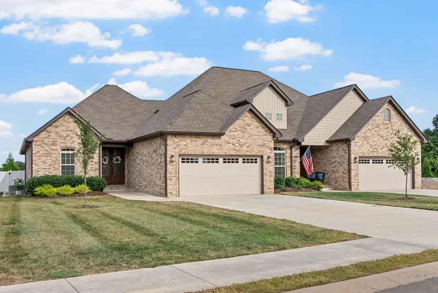 1049 Veridian Dr #A, Clarksville, TN 37043 - #2