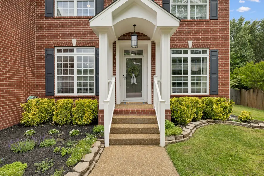 402 Freesia Ct, Franklin, TN 37064 - #2