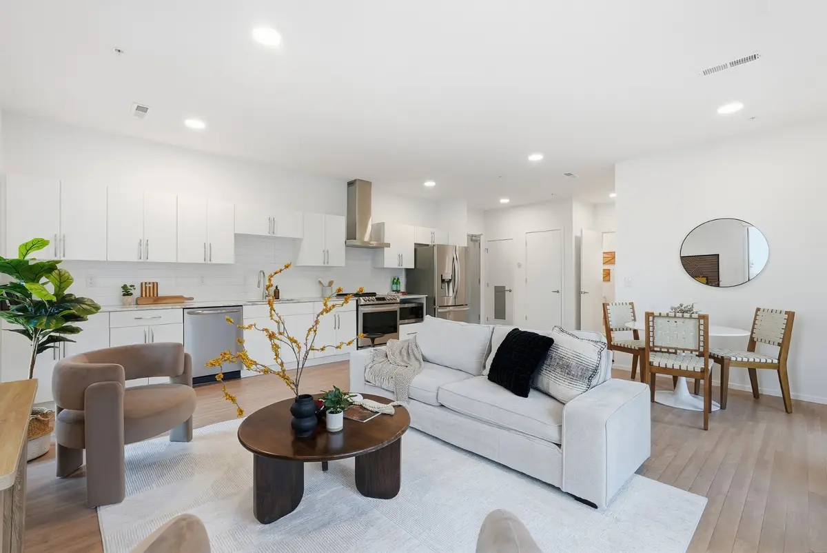 806 Olympic St #200, Nashville, TN 37203 - #1